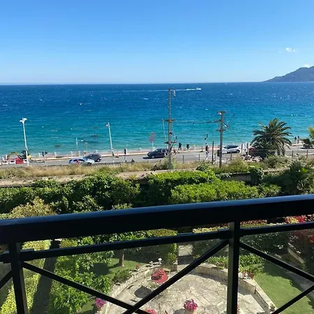 Maupassant Bord De 아파트